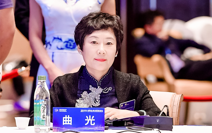 曲光：高效、成熟的私人銀行對國家和社會有積極的意義