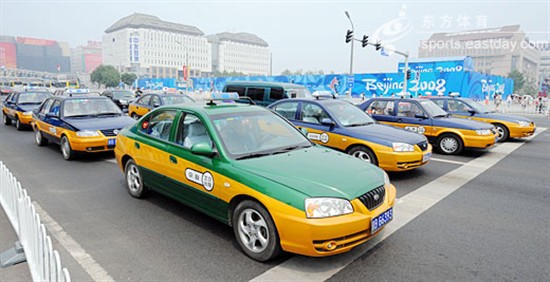 行業(yè)風波背后現(xiàn)壟斷弊病 出租車改革如何“邁開腿”？