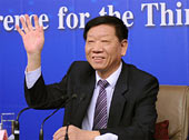 尹蔚民回應(yīng)熱點(diǎn)：就業(yè)、養(yǎng)老、延遲退休