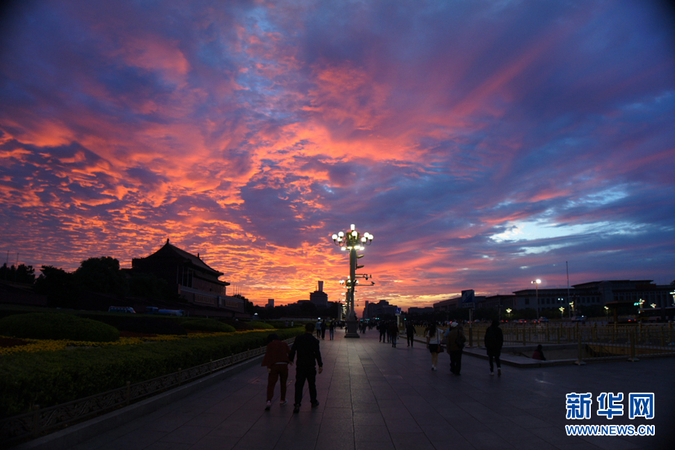 美哉，天安門！