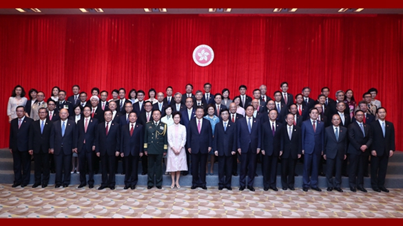 習(xí)近平會(huì)見(jiàn)香港特別行政區(qū)新任行政、立法、司法機(jī)構(gòu)負(fù)責(zé)人