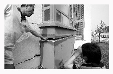 管莊一新房剛?cè)胱“l(fā)現(xiàn)陽臺(tái)墻裂