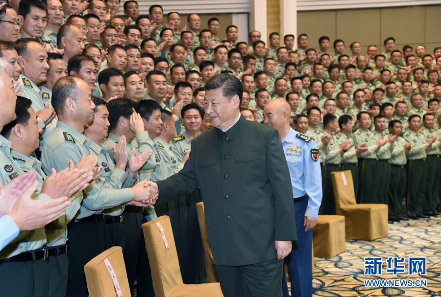 6月22日，正在山西省考察工作的中共中央總書記、國家主席、中央軍委主席習(xí)近平在太原接見駐晉部隊(duì)師以上領(lǐng)導(dǎo)干部和建制團(tuán)單位主官。新華社記者 琚振華 攝