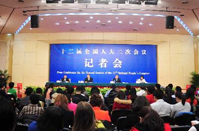 樓繼偉、張少春答記者問(wèn)