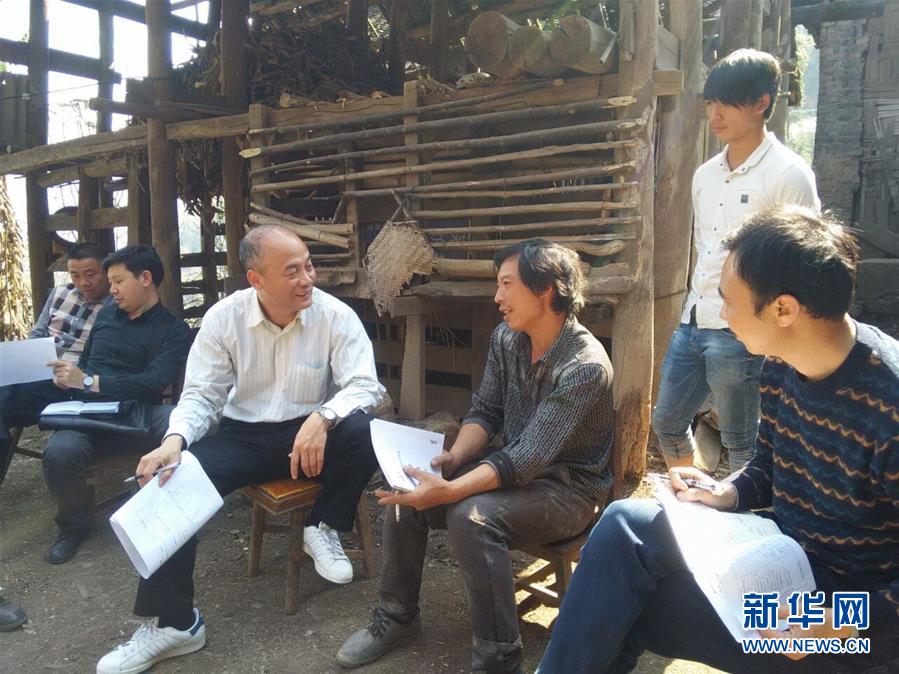（新華全媒頭條·十九大特別報道·圖文互動）（12）再塑黨的形象的偉大工程——中國共產(chǎn)黨自身建設(shè)的五年探索之路