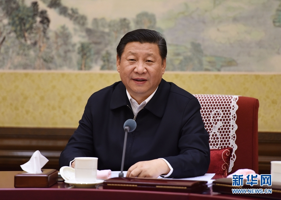 12月28日至29日，中共中央政治局召開專題民主生活會，對照檢查踐行“三嚴三實”情況，討論研究加強黨風(fēng)廉政建設(shè)措施。中共中央總書記習(xí)近平主持會議并發(fā)表重要講話。新華社記者 李學(xué)仁 攝 