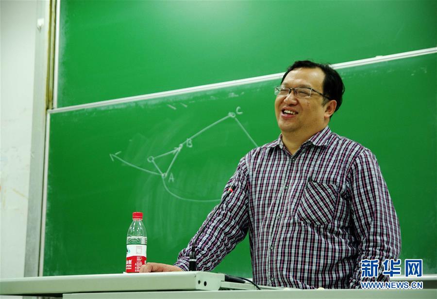 （新華全媒頭條·圖文互動(dòng)）（3）清明，為了祭奠，更為了前行