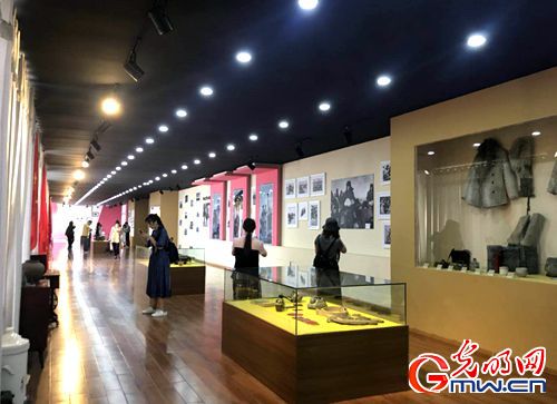 【新時(shí)代·幸福美麗新邊疆】昔日紅色精神流入血脈 今朝邊疆處處開遍幸福花