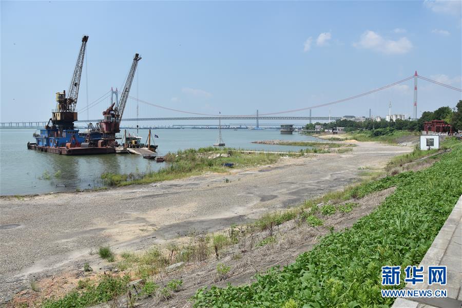 （大江奔流——來(lái)自長(zhǎng)江經(jīng)濟(jì)帶的報(bào)道·圖文互動(dòng)）（2）登岳陽(yáng)樓，又見(jiàn)“浩浩湯湯”