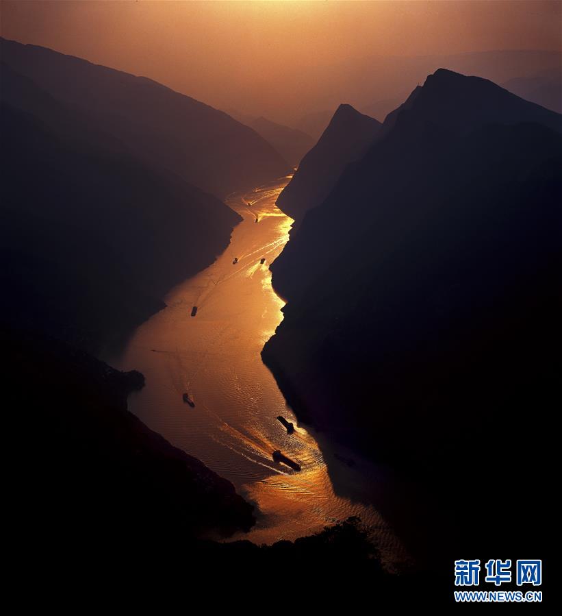 （百城百縣百企調(diào)研行·圖文互動）（7）建設(shè)長江綠色走廊再譜新章——長江三峽集團發(fā)展紀(jì)實