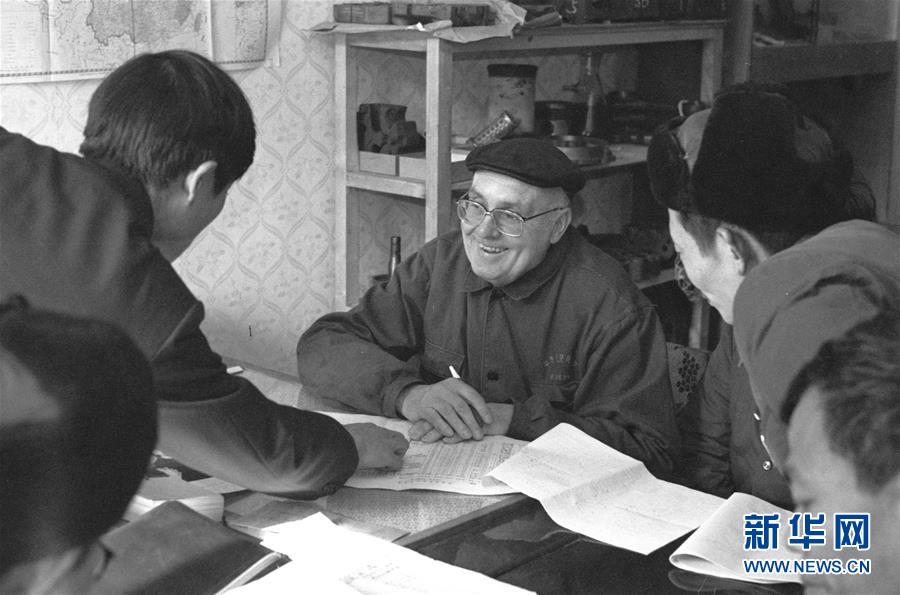 （圖文互動）（2）為發(fā)展和進步，與中國攜手同行——中國改革友誼獎?wù)芦@得者群像 