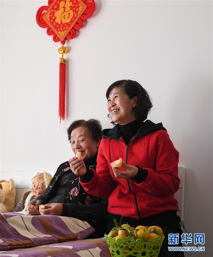 （新華全媒頭條·圖文互動(dòng)）（3）“英雄之妻”，為愛(ài)堅(jiān)守19年