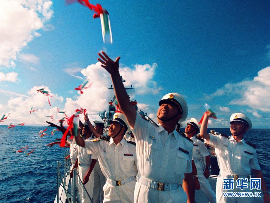 （新華全媒頭條·人民海軍70年·圖文互動(dòng)）（1）向海圖強(qiáng)春潮涌——黨中央、中央軍委和習(xí)主席關(guān)心人民海軍建設(shè)發(fā)展紀(jì)實(shí)