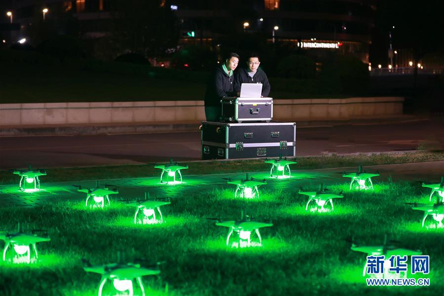 （圖文互動）（2）心懷藍天　逐夢云霄&mdash;&mdash;記天津大學教授、一飛智控創(chuàng)始人齊俊桐