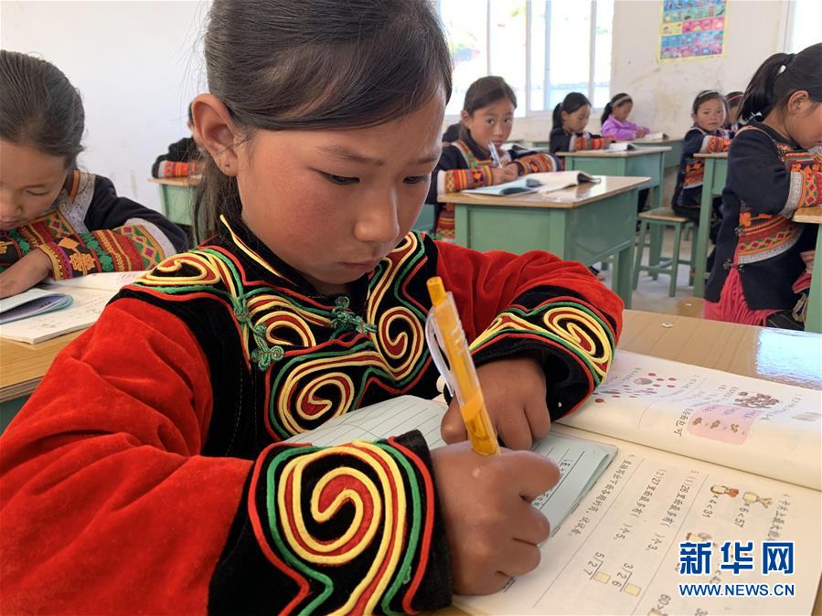 （新華全媒頭條·圖文互動）（3）讓各民族手足相親守望相助——以習(xí)近平同志為核心的黨中央關(guān)心少數(shù)民族和民族工作紀實