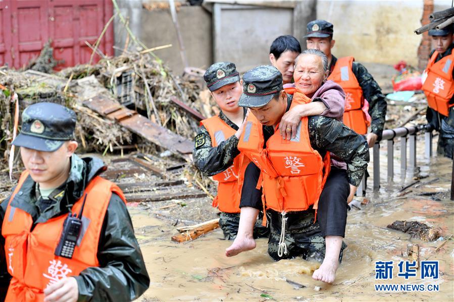 （新華全媒頭條·圖文互動）（5）沿著中國特色強(qiáng)軍之路闊步前進(jìn)——黨中央、中央軍委領(lǐng)導(dǎo)推進(jìn)國防和軍隊建設(shè)70年紀(jì)實