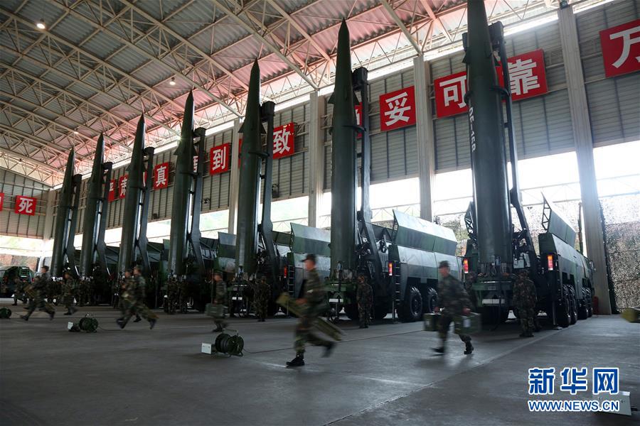 （新華全媒頭條·圖文互動）（11）沿著中國特色強(qiáng)軍之路闊步前進(jìn)——黨中央、中央軍委領(lǐng)導(dǎo)推進(jìn)國防和軍隊建設(shè)70年紀(jì)實