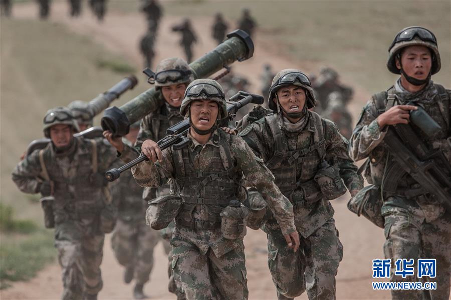 （新華全媒頭條·圖文互動）（13）沿著中國特色強(qiáng)軍之路闊步前進(jìn)——黨中央、中央軍委領(lǐng)導(dǎo)推進(jìn)國防和軍隊建設(shè)70年紀(jì)實