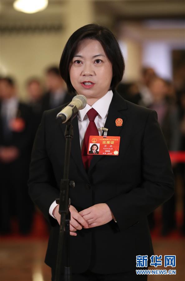 （兩會(huì)·面對面）（9）全國人大代表接受采訪