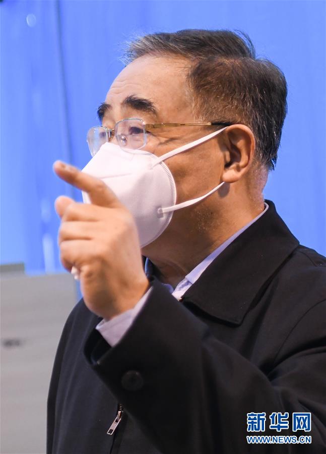 （聚焦疫情防控·圖文互動）（4）“治療輕癥患者中西醫(yī)結(jié)合很有效，不鼓勵人人吃藥來預(yù)防”——專訪中國工程院院士、天津中醫(yī)藥大學校長張伯禮