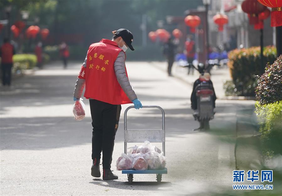 （新華全媒頭條·圖文互動）（11）一鼓作氣，不勝不休！——寫在疫情防控阻擊戰(zhàn)的關(guān)鍵時(shí)刻