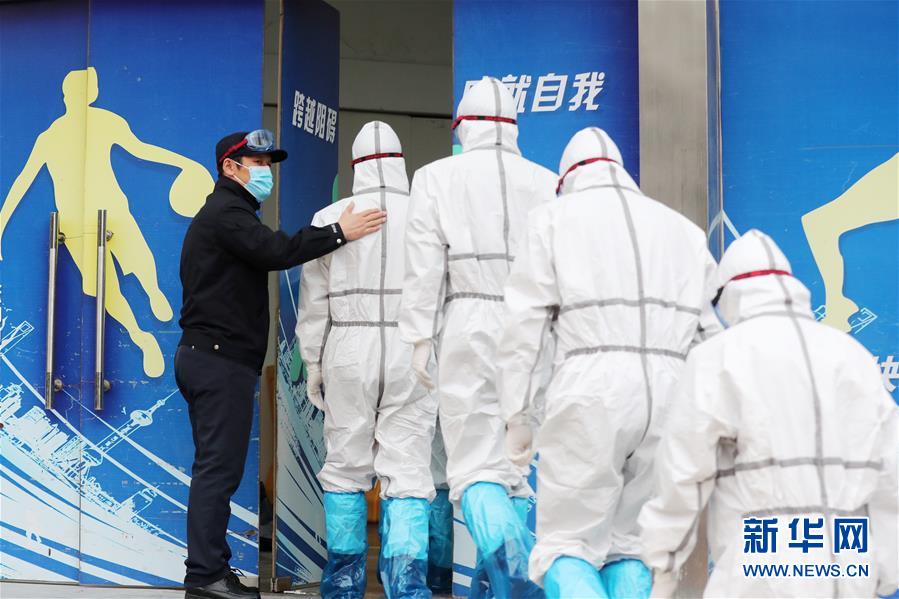（習近平致敬的戰(zhàn)“疫”英雄·公安干警篇·圖文互動）（2）他們，抗疫一線鑄警魂