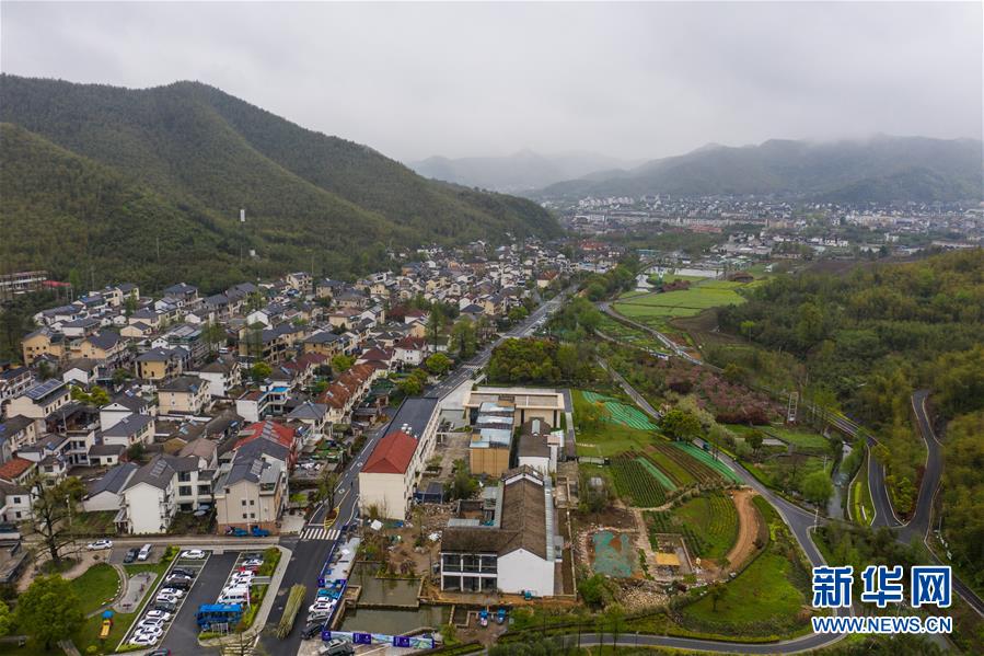 (在習(xí)近平新時代中國特色社會主義思想指引下——新時代新作為新篇章·習(xí)近平總書記關(guān)切事·圖文互動)(1)在“浙”里看見美麗中國