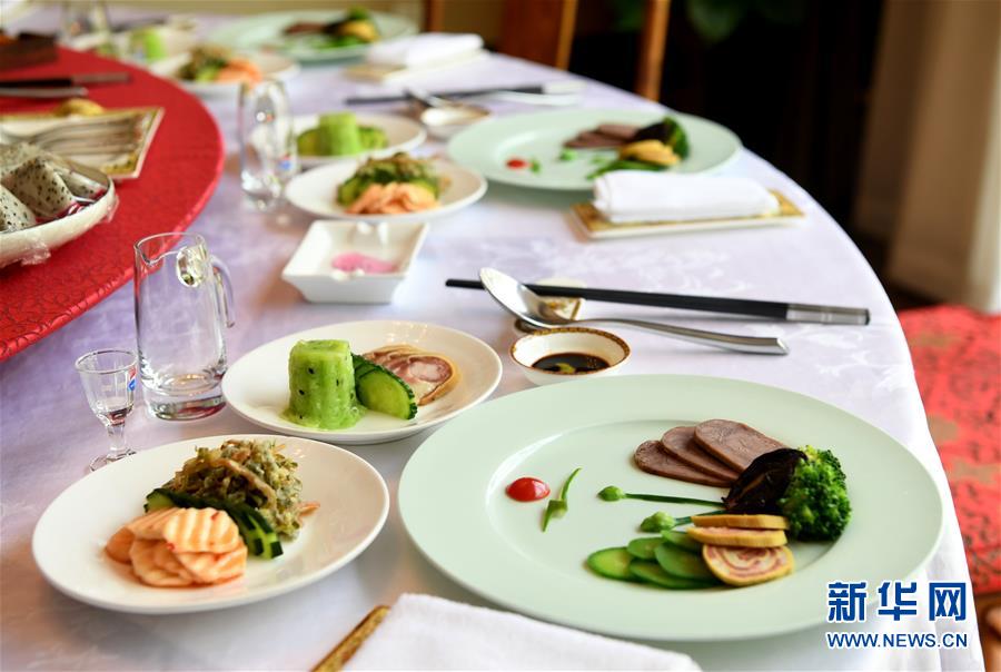 （聚焦復(fù)工復(fù)產(chǎn)·圖文互動）（2）“分得安心，吃得放心”——豫菜老字號的復(fù)工見聞