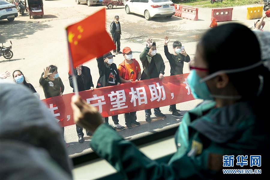 （聚焦疫情防控·圖文互動）（1）分秒必爭！一切為了治病救人——中國抗疫生命至上的生動實踐