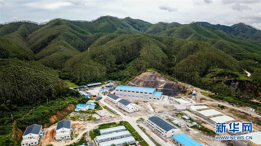 （新華全媒頭條·圖文互動(dòng)）（11）新基建，澎湃中國經(jīng)濟(jì)新動(dòng)能