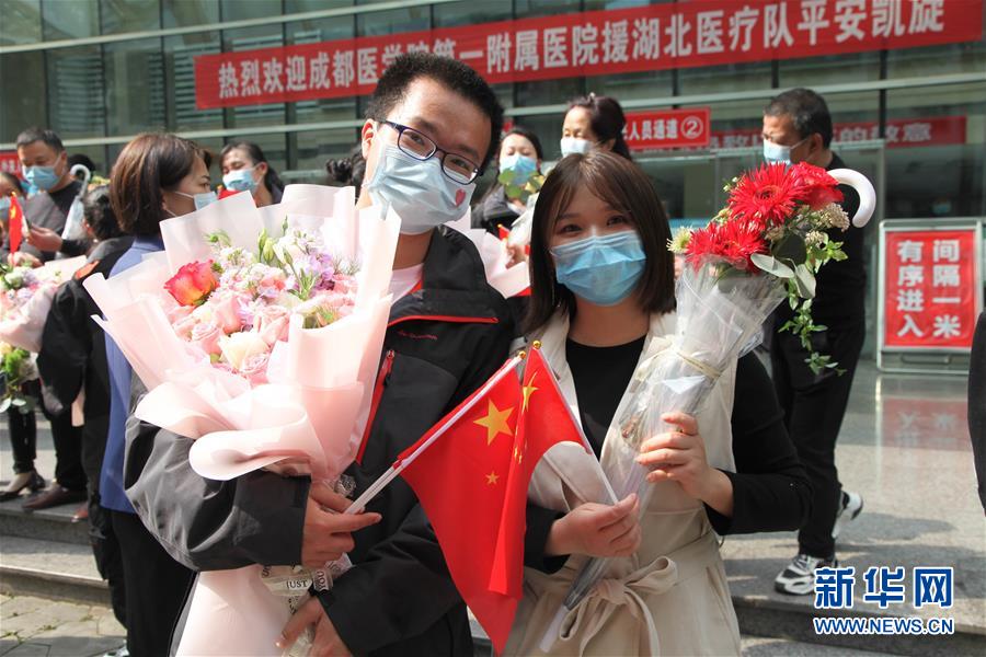 （新華全媒頭條·圖文互動）（11）“我看不見你的樣子，但我知道你是誰”——寫在國際護(hù)士節(jié)來臨之際
