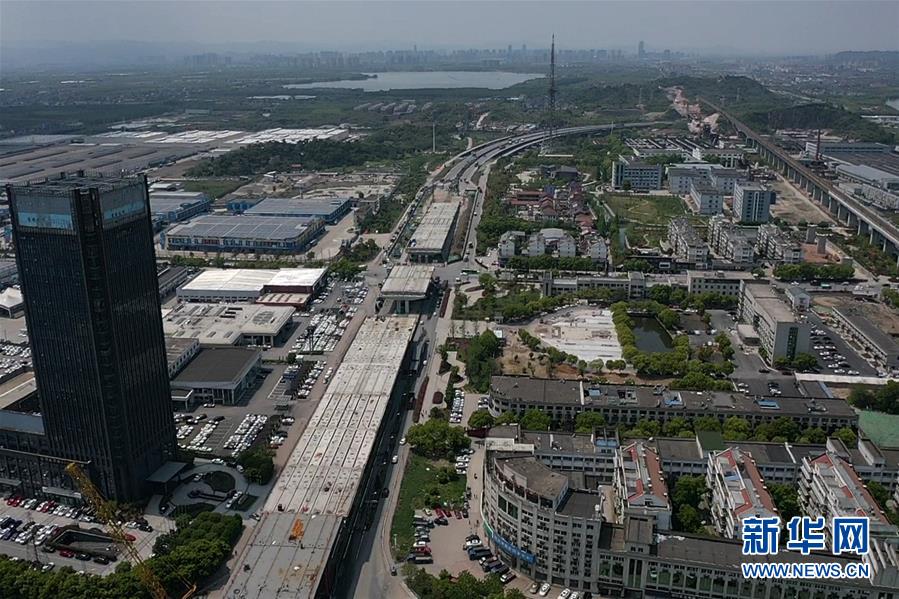 （在習(xí)近平新時代中國特色社會主義思想指引下——新時代新作為新篇章·習(xí)近平總書記關(guān)切事·圖文互動）（3）新機(jī)遇、新引擎——重大工程重大項目建設(shè)新動向觀察