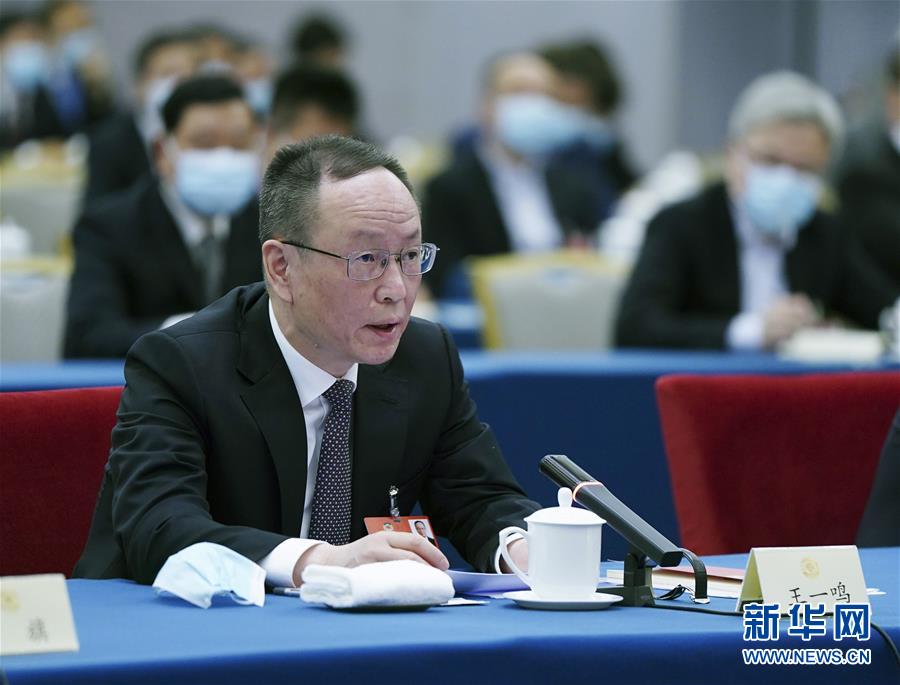 （新華全媒頭條·圖文互動）（7）從人民中汲取磅礴力量——習(xí)近平總書記同出席2020年全國兩會人大代表、政協(xié)委員共商國是紀(jì)實