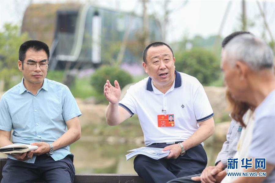 （新華全媒頭條·兩會精神看落實·圖文互動）（2）整體謀劃、系統(tǒng)升級、全面提升——落實全國兩會精神織牢織密公共衛(wèi)生防護(hù)網(wǎng)