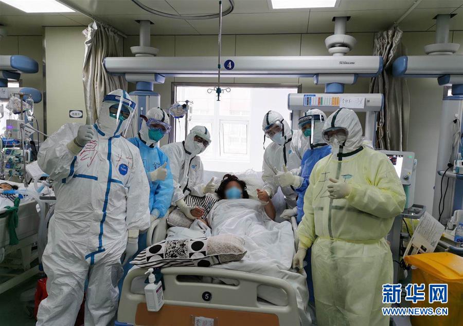 （抗疫一線醫(yī)務人員英雄群體·圖文互動）（1）合力護航生命之舟——遼寧、上海、廣東等醫(yī)療隊聯(lián)手決戰(zhàn)雷神山