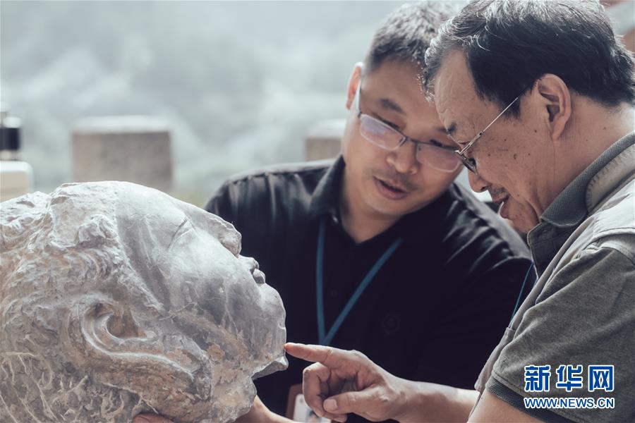 （圖文互動(dòng)）（3）合體了，龍門石窟流散佛首首次實(shí)現(xiàn)“數(shù)字復(fù)位”