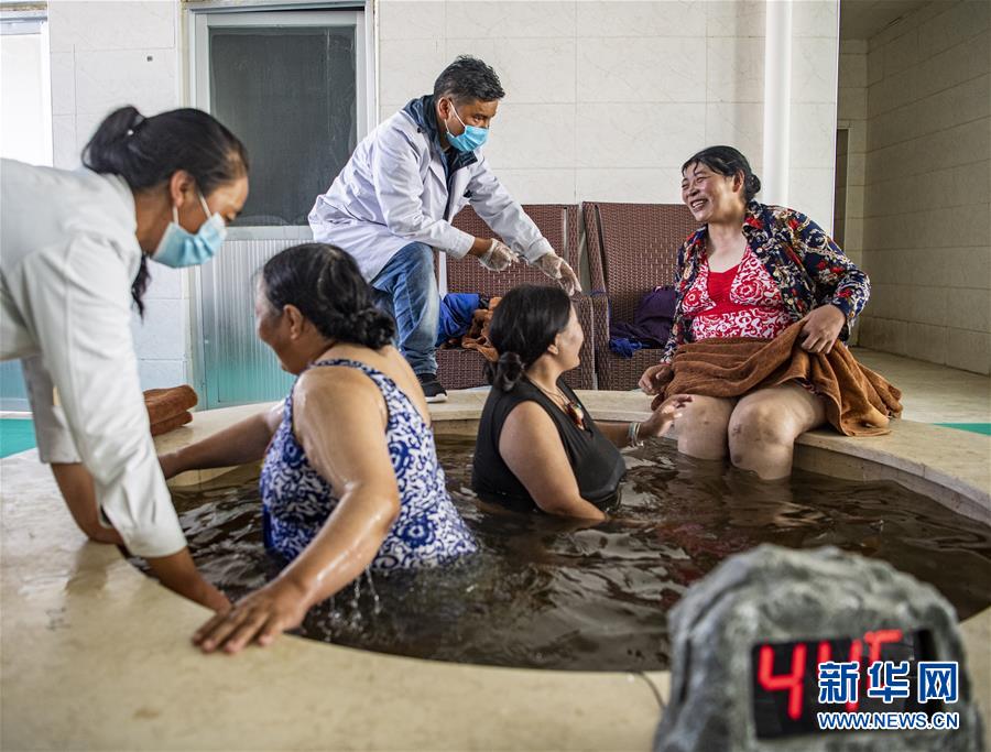 （新華全媒頭條·走向我們的小康生活·圖文互動）（10）扎西德勒，我們的新家園——西藏易地扶貧搬遷搬出幸福美好新生活