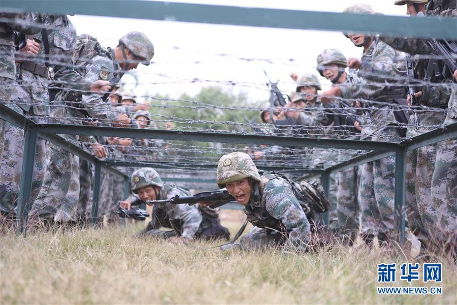 （在習近平強軍思想指引下·我們在戰(zhàn)位報告·圖文互動）（3）千里移防，鐵心跟黨走——南部戰(zhàn)區(qū)陸軍第75集團軍某紅軍旅政治建軍、練兵備戰(zhàn)記事