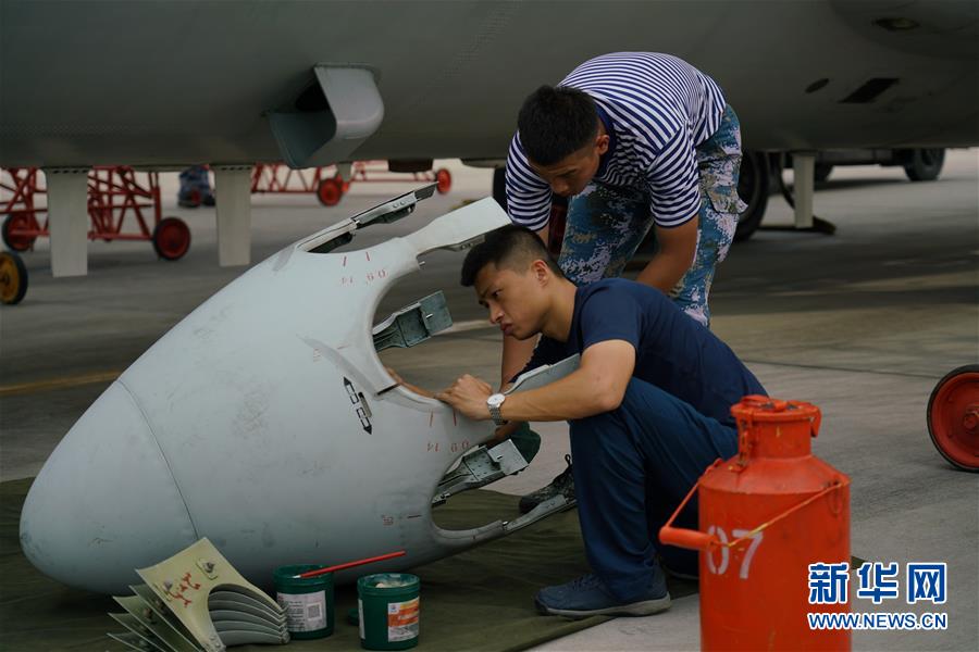 （在習(xí)近平強軍思想指引下·我們在戰(zhàn)位報告·圖文互動）（5）偵天探海 狩獵?？?mdash;—南部戰(zhàn)區(qū)海軍航空兵某師加速轉(zhuǎn)型提升新質(zhì)戰(zhàn)斗力記事