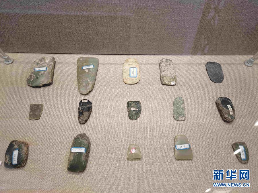 （文化視點(diǎn)·聽文物講故事·圖文互動(dòng)）（3）豪橫！古人扛著玉斧在羅布泊打獵