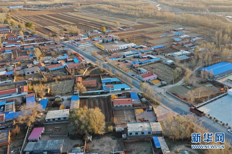 （全面建成小康社會(huì)“百城千縣萬(wàn)村”調(diào)研行·圖文互動(dòng)）（2）互助互利，小甘薯帶來(lái)甜蜜日子——內(nèi)蒙古奈曼旗互利村闖出產(chǎn)業(yè)致富之路
