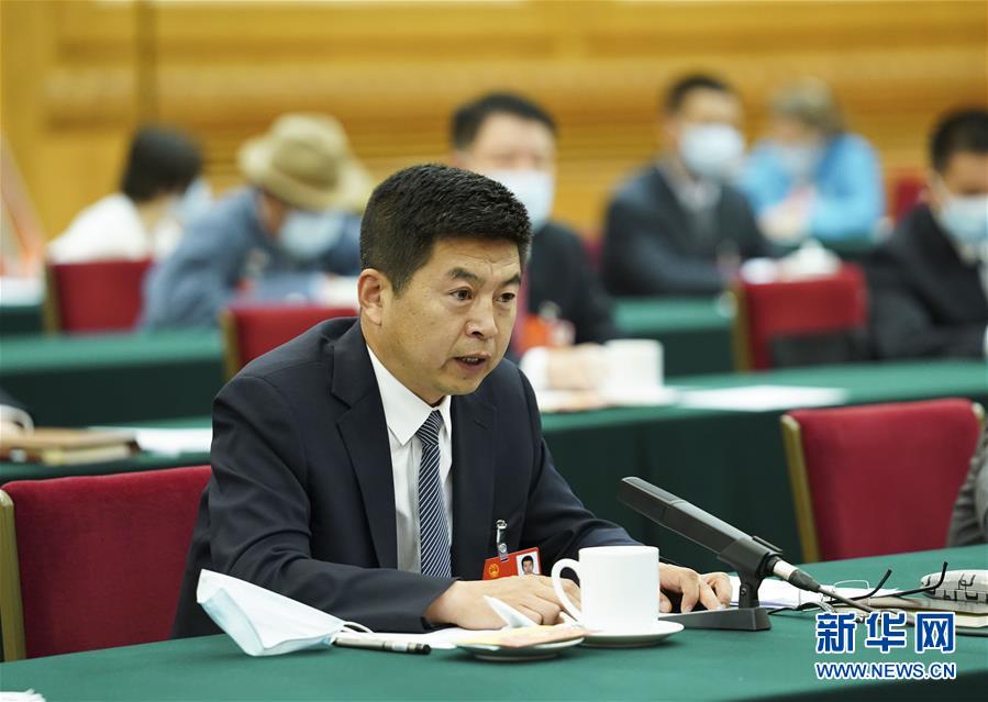 （新華全媒頭條·圖文互動）（5）從人民中汲取磅礴力量——習近平總書記同出席2020年全國兩會人大代表、政協(xié)委員共商國是紀實