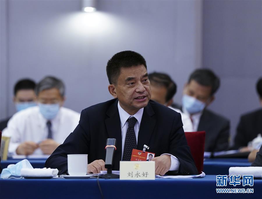 （新華全媒頭條·圖文互動）（10）從人民中汲取磅礴力量——習近平總書記同出席2020年全國兩會人大代表、政協(xié)委員共商國是紀實