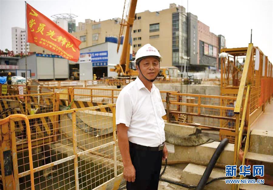 （習(xí)近平的民生關(guān)切事·圖文互動）（1）揮灑汗水，鑄就人生輝煌——習(xí)近平總書記牽掛的民生事之“勞有所得”篇