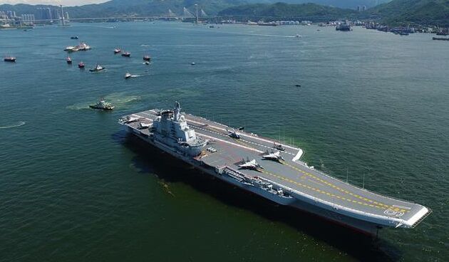 獨(dú)家航拍！遼寧艦駛離香港