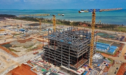 在?？诮瓥|新區(qū)感受海南自貿(mào)港建設(shè)浪潮