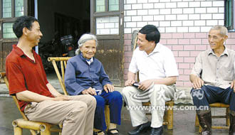 &ldquo;一離開群眾，內(nèi)心就感到孤獨(dú)&rdquo;&mdash;記&ldquo;鄉(xiāng)村判官&rdquo;楊斌圣