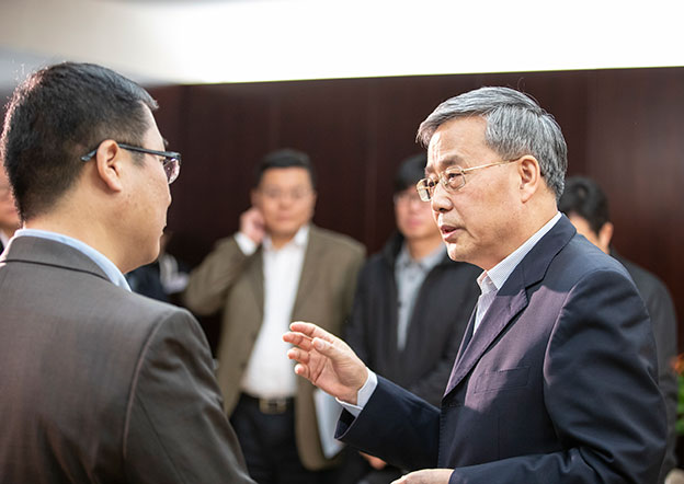 讓銀行業(yè)金融機構愿意做、能夠做、也會做民營企業(yè)業(yè)務