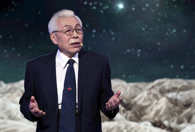 雖然已經(jīng)84歲了，但我還會加倍努力。