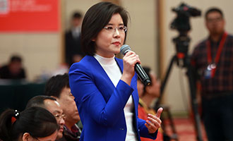 中央電視臺、中國國際電視臺記者提問